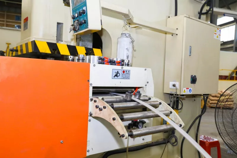 Leading Manufacturer for High-Quality Solar Panel Water Drainage Clips | Boost Your Solar System's Efficiency