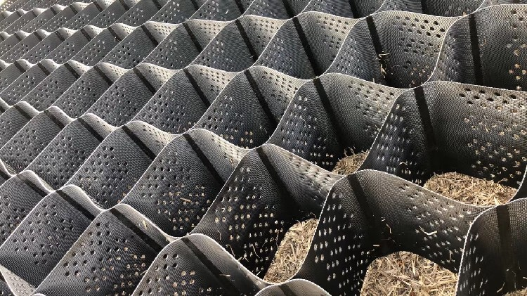 Polyester Geogrid Manufacturer Insights: Durability and Performance in Modern Infrastructure
