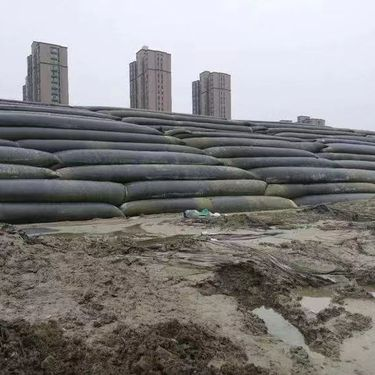 Selecting a Reliable Smooth HDPE Geomembrane Supplier for Long-Lasting Containment